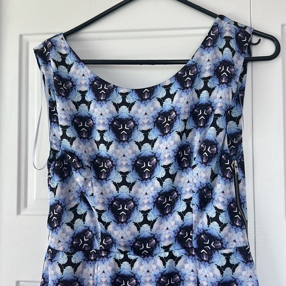 New Acne Studios 10 Floral Dress Blue White Betty Print sleeveless Scoop Neck - Picture 4 of 10